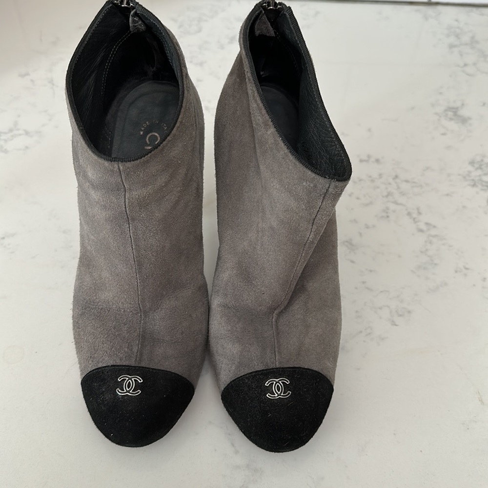 Chanel boots - Picture 3 of 4